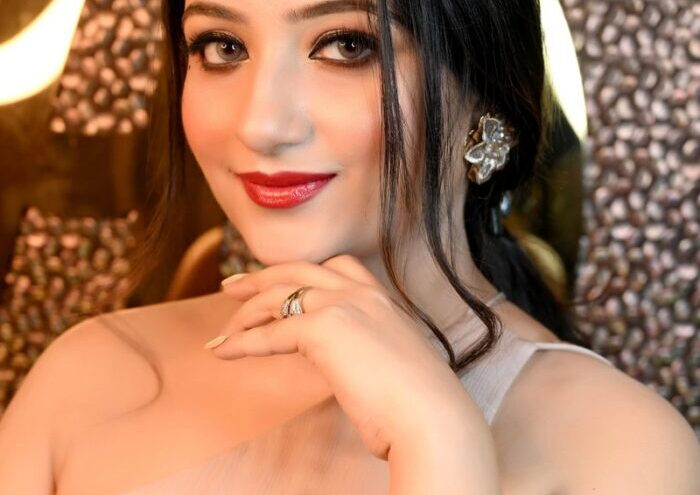 Kritika Dhall influencer